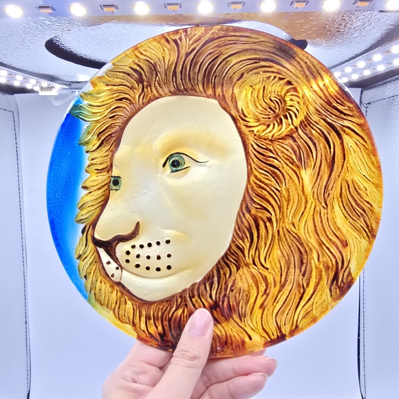 Lion Reverse Applied Glaze Glass Plate/Shallow Bowl Majolica Style Relief, 8" - Picture 7 of 9